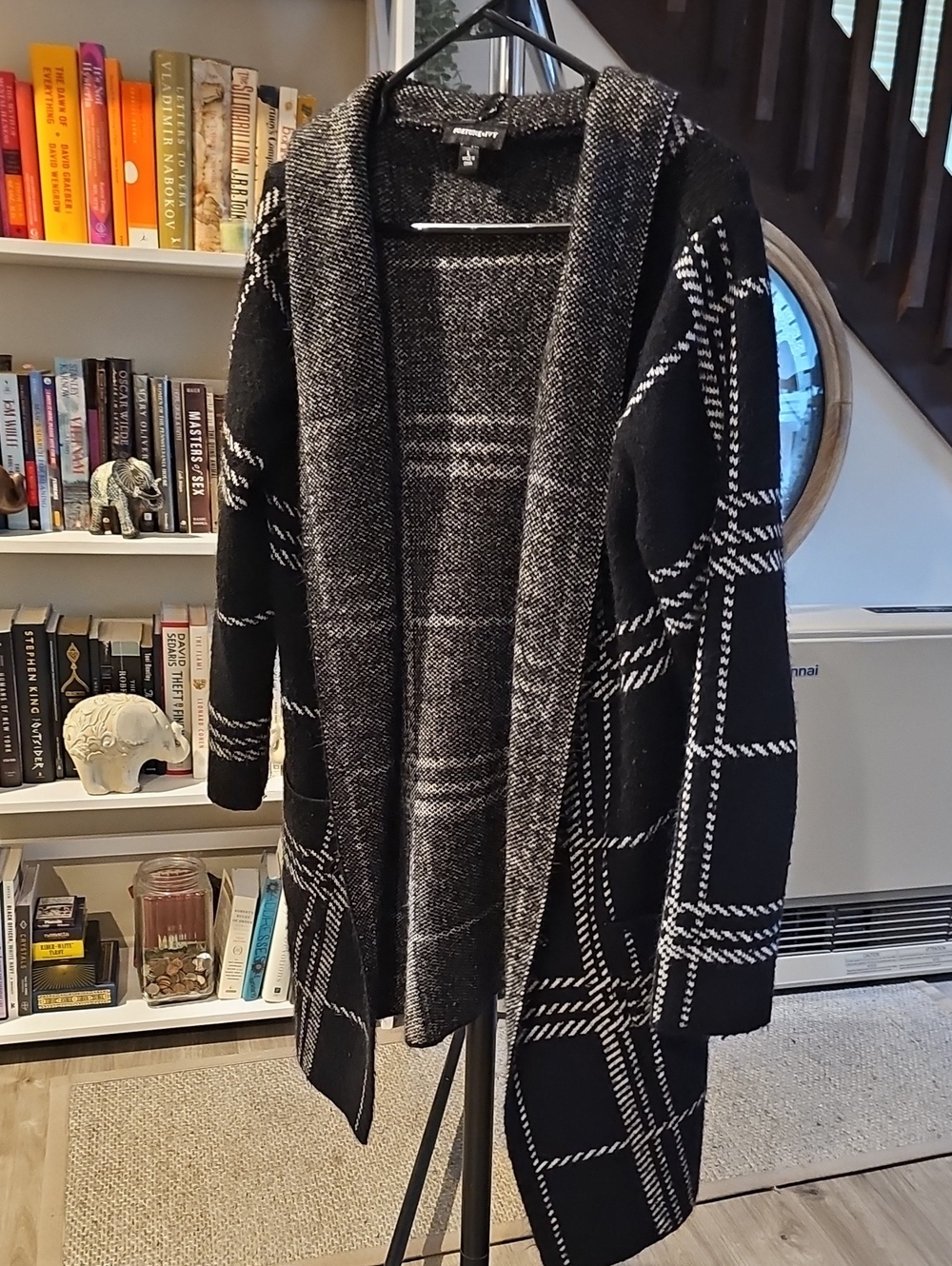 Open-Front Plaid Knit Coatigan - Black & Gray